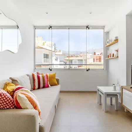 Stylish 2br Flat In 1 Min To Torrecilla 아파트 *