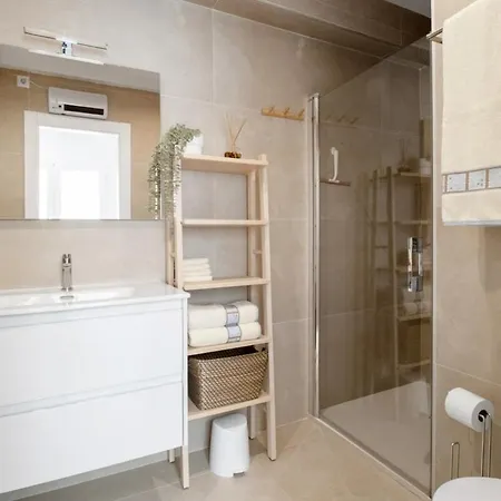 Stylish 2br Flat In 1 Min To Torrecilla 아파트