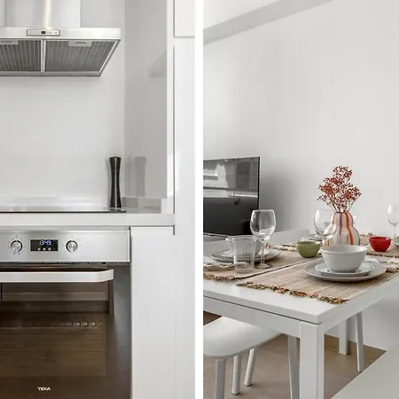 Stylish 2br Flat In 1 Min To Torrecilla * 네르하
